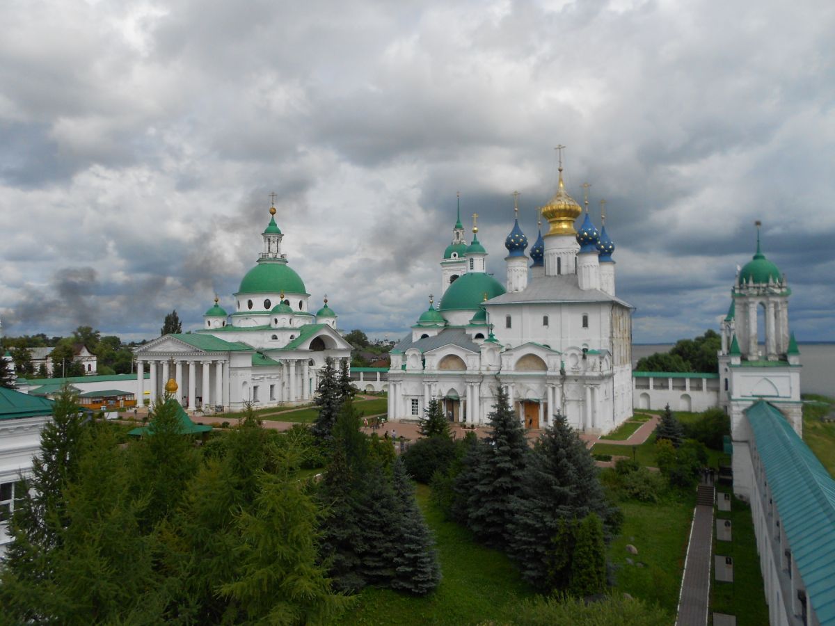 Самые красивые монастыри России