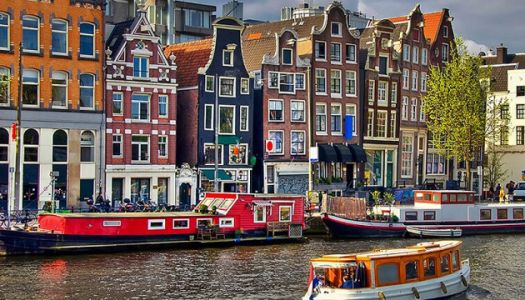 Несколько причин влюбится в столицу Нидерландов- Амстердам