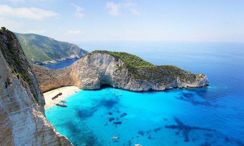 Почему стоит поехать в Грецию?
