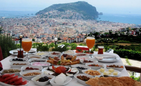 Пробуем Турцию на вкус: чечевичный суп, картошка с мясом и пирог